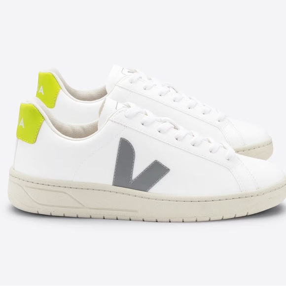 Veja Shoes - Veja urca sneakers- lightly worn